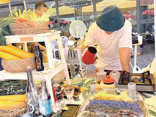 美食、旧物、派对…包头这个满满市集上，后浪们正用自己的方式创造不一样的美好生活