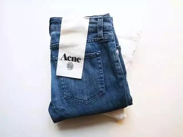 全球仅50多家店、年销售2亿欧元的Acne，门头竟然无LOGO？