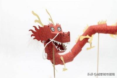 纸能干嘛？在她手上纸能变成活的