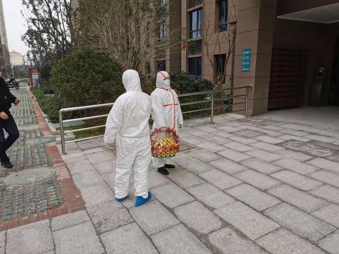 阜阳颍州区“红色代办员”：你安心在家，我负责跑腿