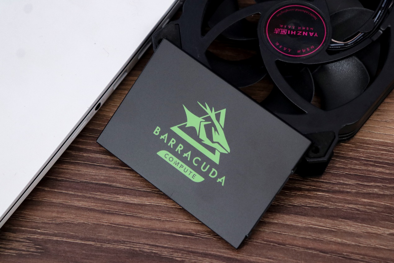 都是固态的c盘和d盘有什么区别,ramrom闪存硬盘