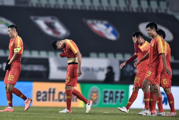 球迷谈姜至鹏杀人式飞踹：成功转移球迷视线，为中国足球做贡献