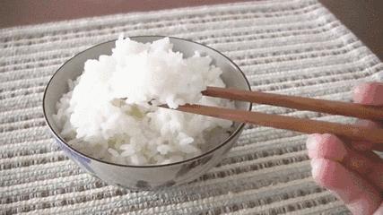 米饭别只加水了教你一招松软香甜,米饭怎么蒸才会又白又香