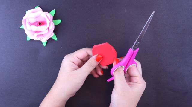 手残*党**也能学会的玫瑰花折纸，情人节送给女神惊喜，手工折纸详解