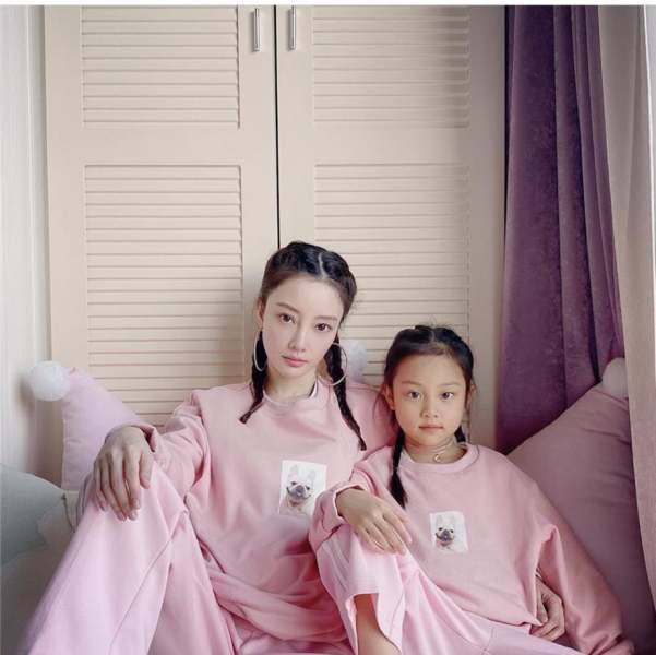 甜馨已经被改名字了么,甜馨改姓了吗