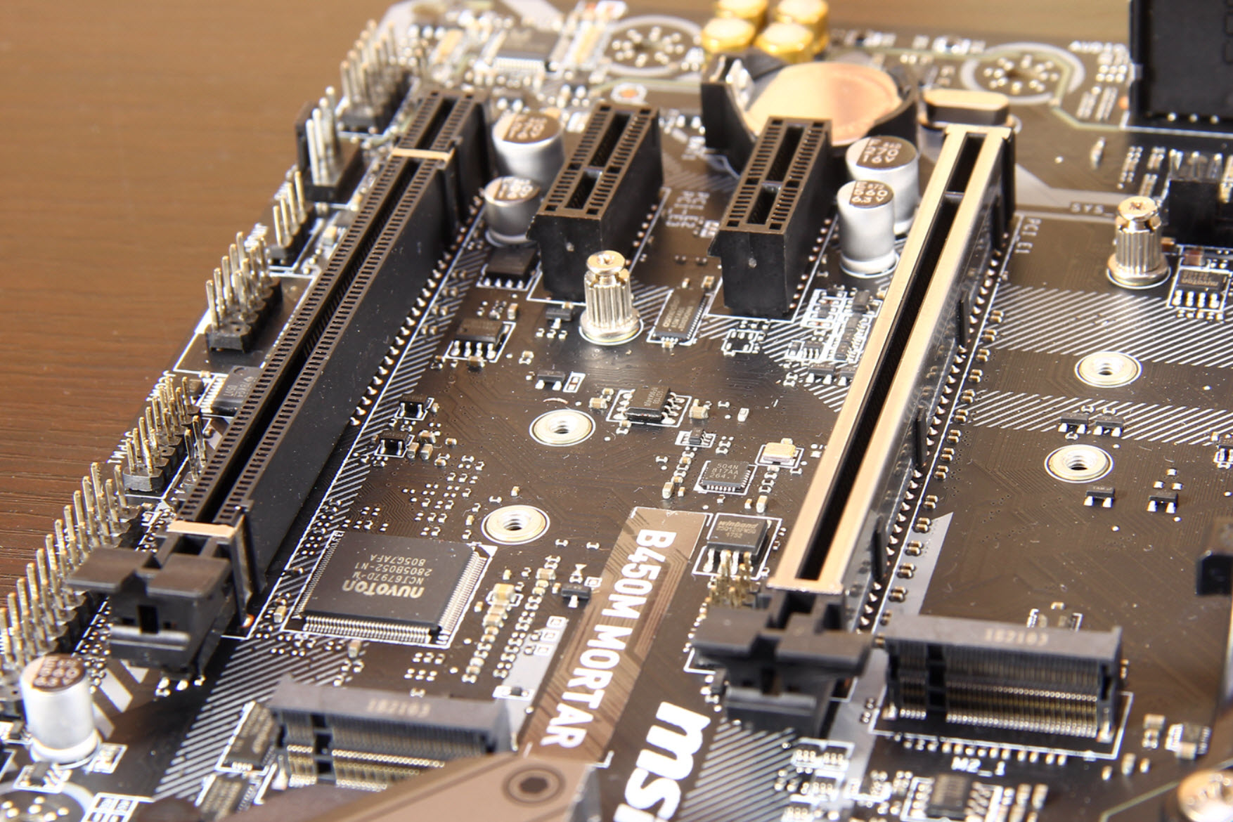 今年装机就它吧！战力最强的CPU无疑是AMD的三代锐龙R5-3600