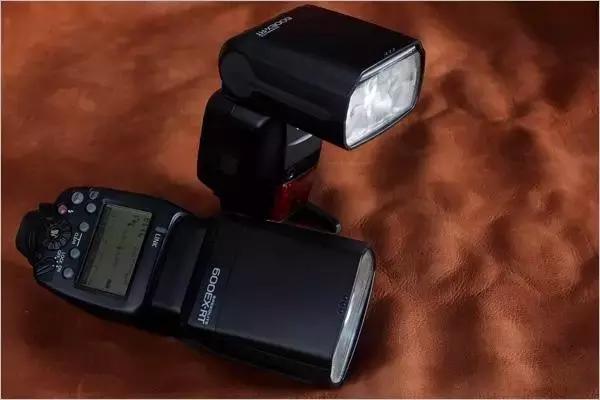 外闪和原厂有什么区别,外闪有必要买吗