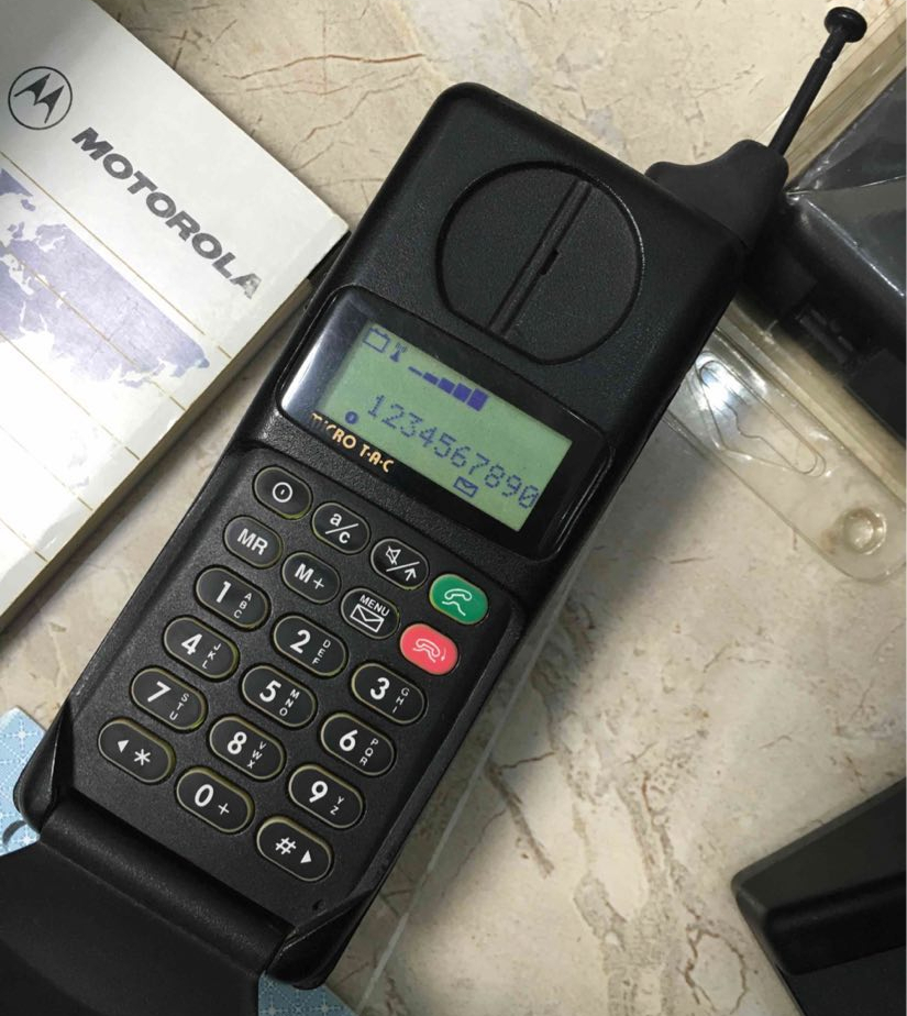 30年前的大哥大手机,30年的大哥大手机现在还能用吗