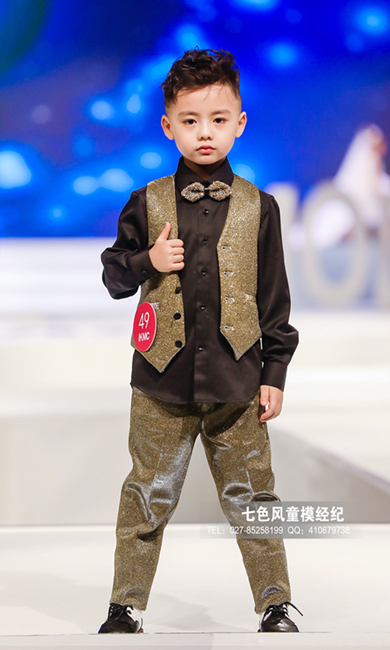 冬日里的暖阳武汉儿童模特比拉力出镜企业宣传片