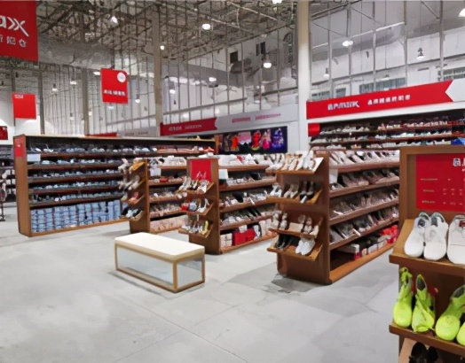 唯品会线下内购会,唯品会重回电商主战场