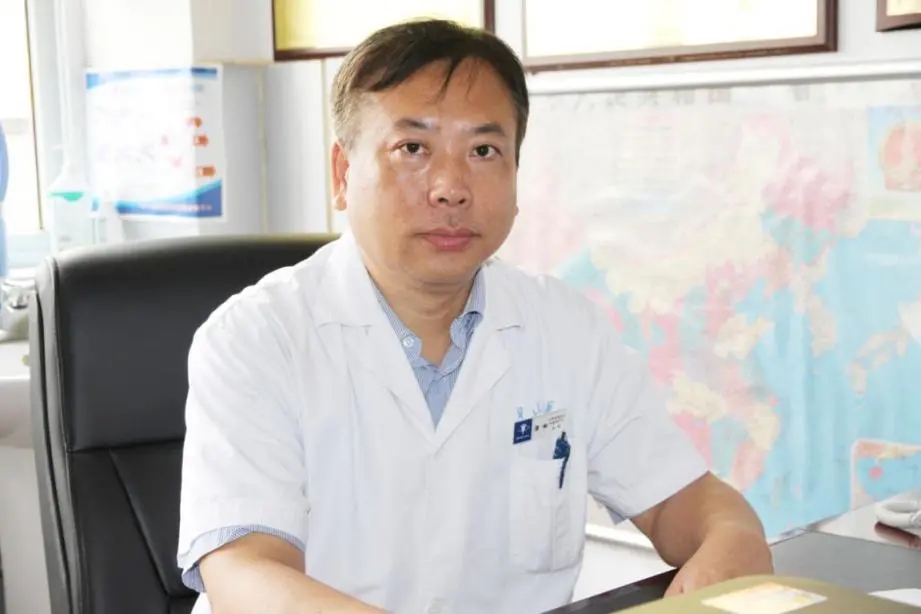 「中山名医」梁松：“折翼天使”的守护神