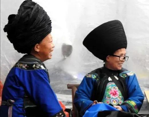 深切怀念敬爱的祖父祖母,看望我的祖母