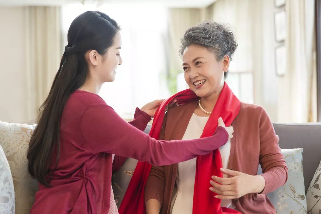 寒衣节是我国一种传统的祭祀节日,中国传统节日寒衣节祭奠先人