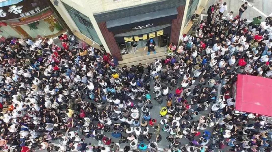 中国鞋王破产能翻身吗,退市破产曾经的鞋王