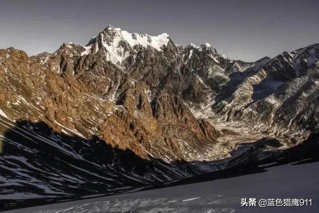 神山博格达峰攻略,博格达峰南天池