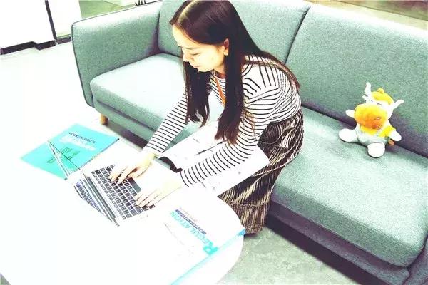 一个本科会计女孩的出路,211本科会计女月收入2万