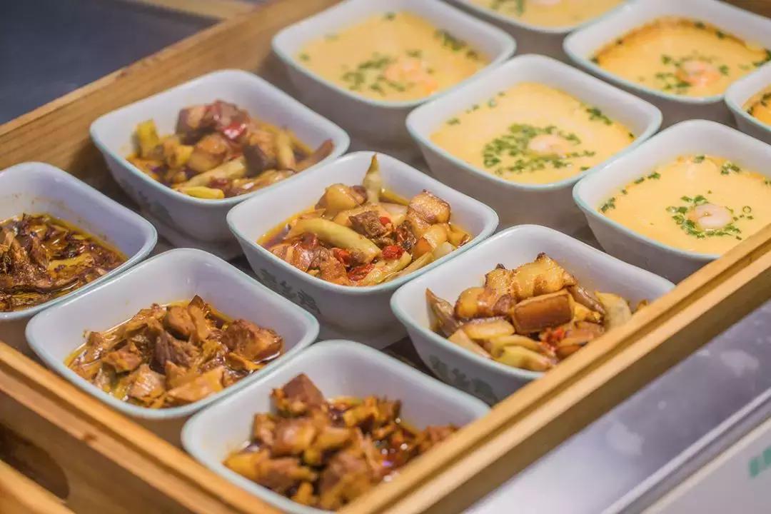 一家老乡鸡一年利润,老乡鸡从养鸡到开出千家门店