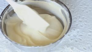 戚风蛋糕蛋黄糊搅拌时有阻力,戚风蛋糕蛋黄糊搅拌手法