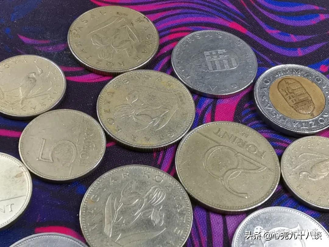 晚风还新,时光未老,每一枚硬币都是来过的见证,致敬逝去的岁月