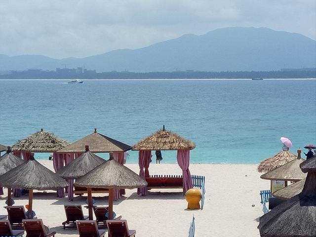 蜈支洲岛到天涯海角有多远,蜈支洲岛和天涯海角哪个好