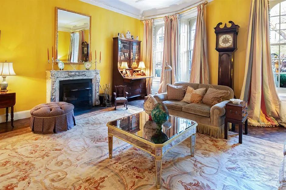 安吉丽娜朱莉麦当娜,安吉丽娜朱莉从小到大