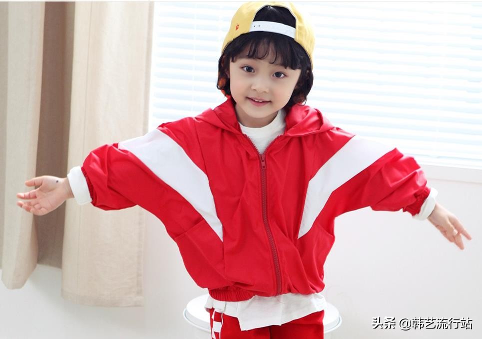 看童装最流行款式,2022年最流行秋冬款的童装风格