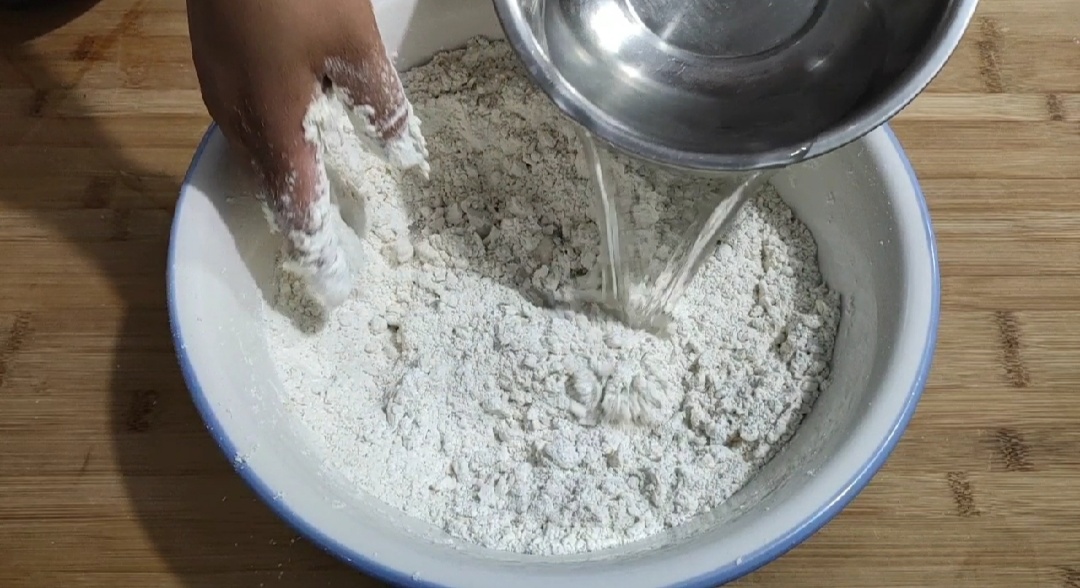 油条怎样才能酥脆和不腻,油条要酥脆又好吃要怎么操作