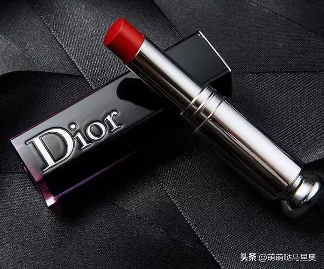 涂口红了就显得脸平,涂了口红是不是更有女人味