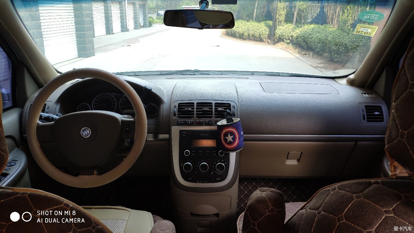 gl8和丰田塞纳,花33万元没要gl8选择丰田塞纳