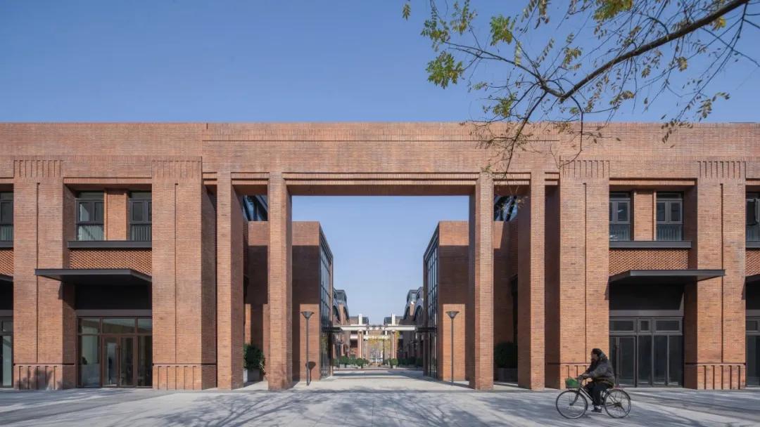 三重转换，天津天拖厂房改造/深圳华汇设计