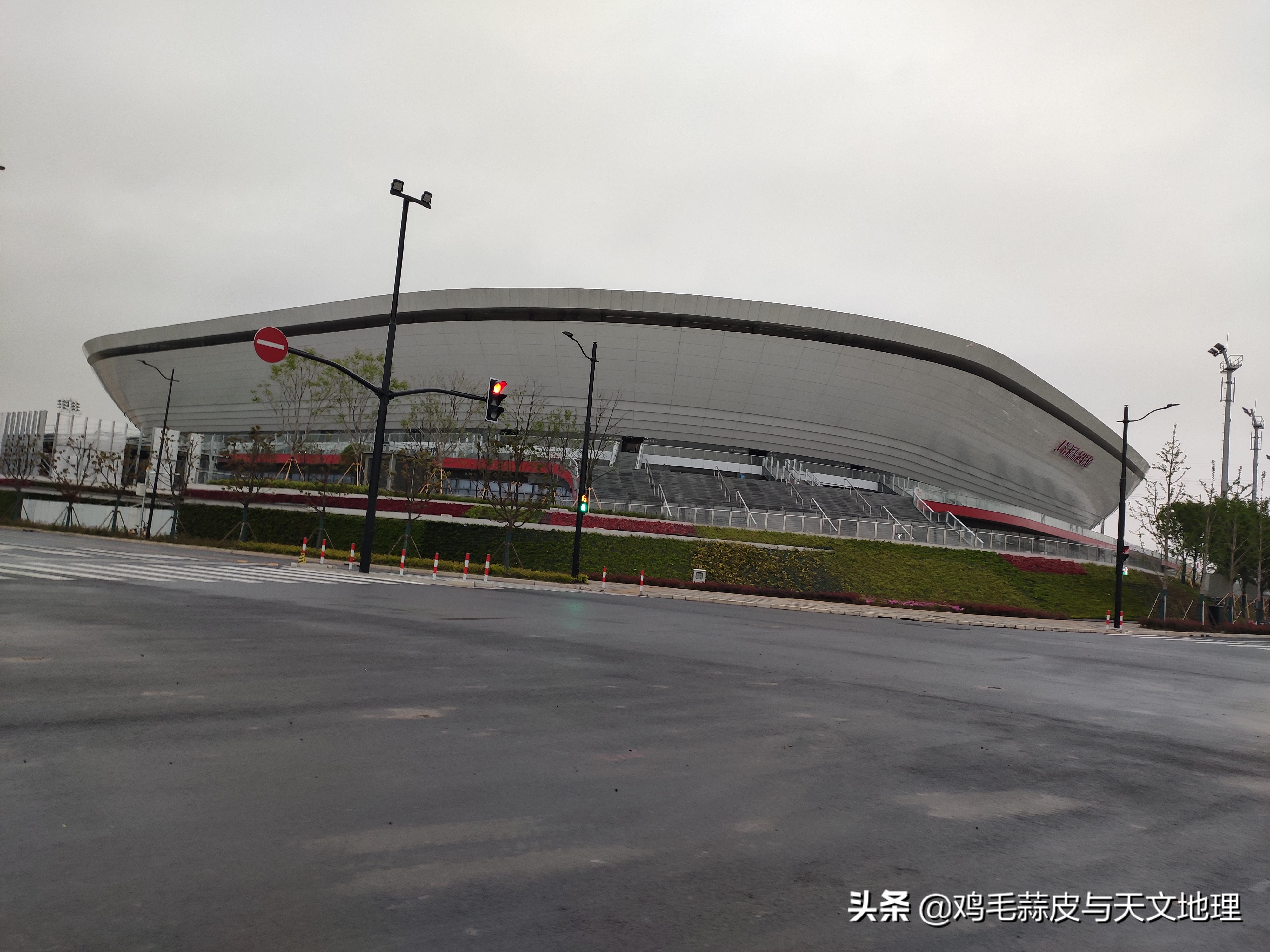 上海海港足球比赛主场场地在哪里,上海海港在浦东足球场训练