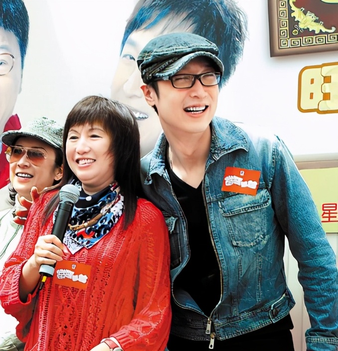 秦沛女儿郑俊弘照片,郑俊弘和秦沛的女儿