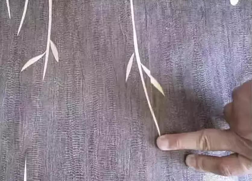 墙纸花了怎么补救,墙纸颜色太花怎么办