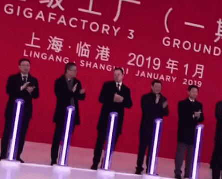 马斯克真有2580亿吗,世界首富马斯克危险了吗