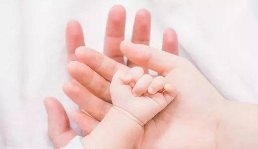 很多宝宝都会遇到湿疹的困扰,这两种方法轻松教你护理婴儿湿疹！