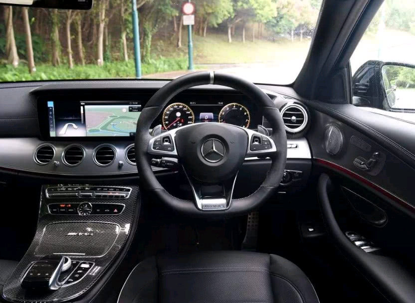 一副车牌是一个还是两个,一副车牌可以两辆车用吗