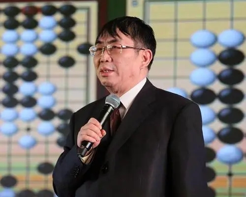 一人娶了三个老婆,棋圣聂卫平和他小23岁的妻子