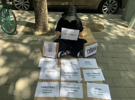 最火爆的地摊产品有哪些品牌,地摊经济火了下一个火的板块