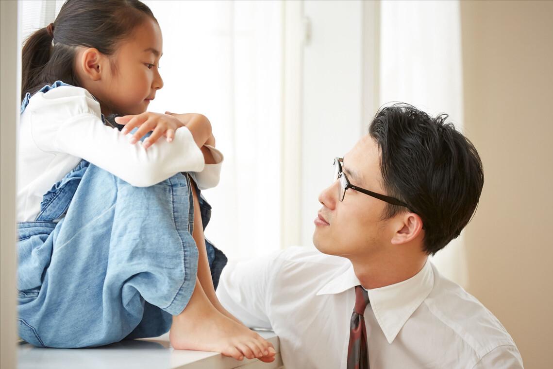 孩子发脾气摔东西如何解决,孩子发脾气爱摔东西怎么教育