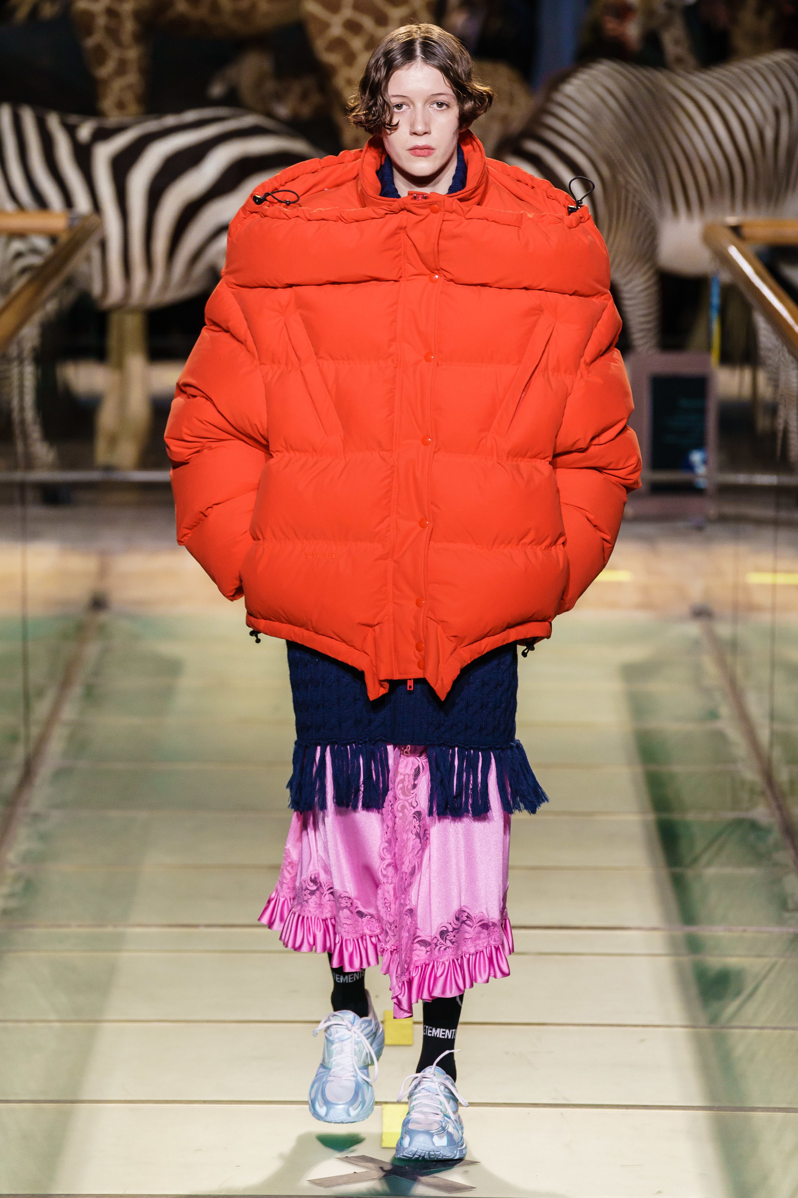 vetements2023秋冬新款,vetements2022秋冬高级成衣发布