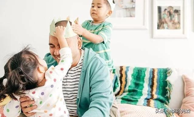 怎么让孩子学会自己独立玩耍,如何让孩子学会自己玩