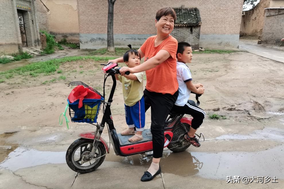 农村自建房一体门楼,农村自建房共用院墙
