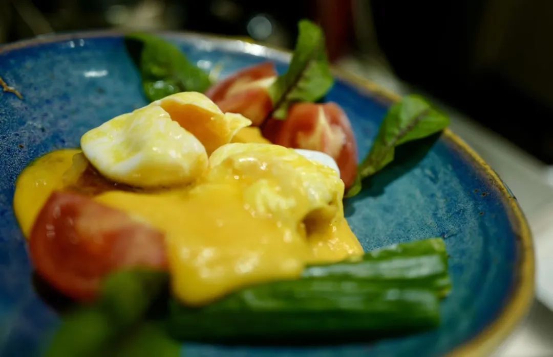 万人定闹钟早起云约早饭，为了去世界各地摆摊卖小吃做准备