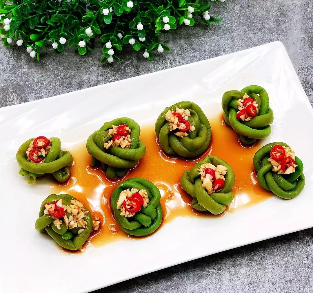 炎热的夏天不想吃饭，这道菜香辣爽口，让你胃口大开