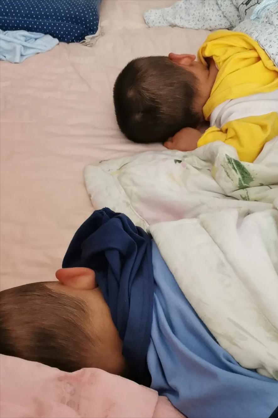 弟弟的小怪癖“捏被角”