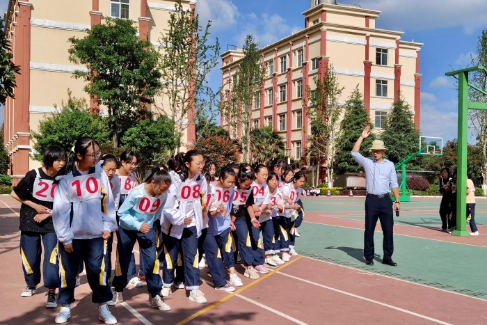 昆三中空港实验学校的一天,昆三中体育中考