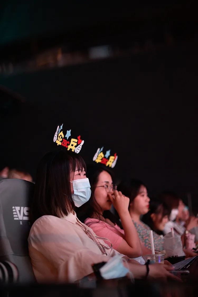 普通的追梦人|PEL群像:为梦想奋斗的普通工作者们