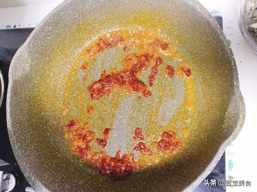 好吃的花甲粉丝煲花甲汤,冬日暖胃还美味的香锅花甲粉丝煲