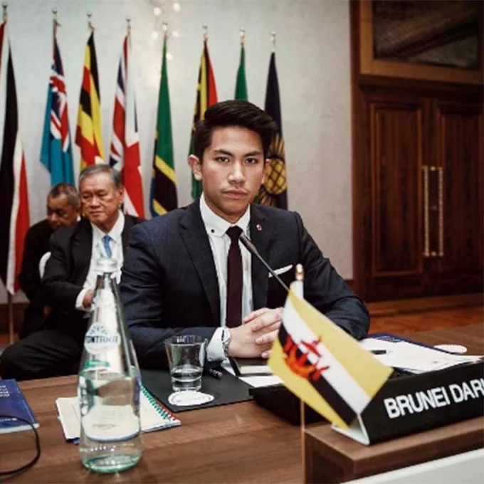 真正的高富帅文莱王子,文莱王子健美照片