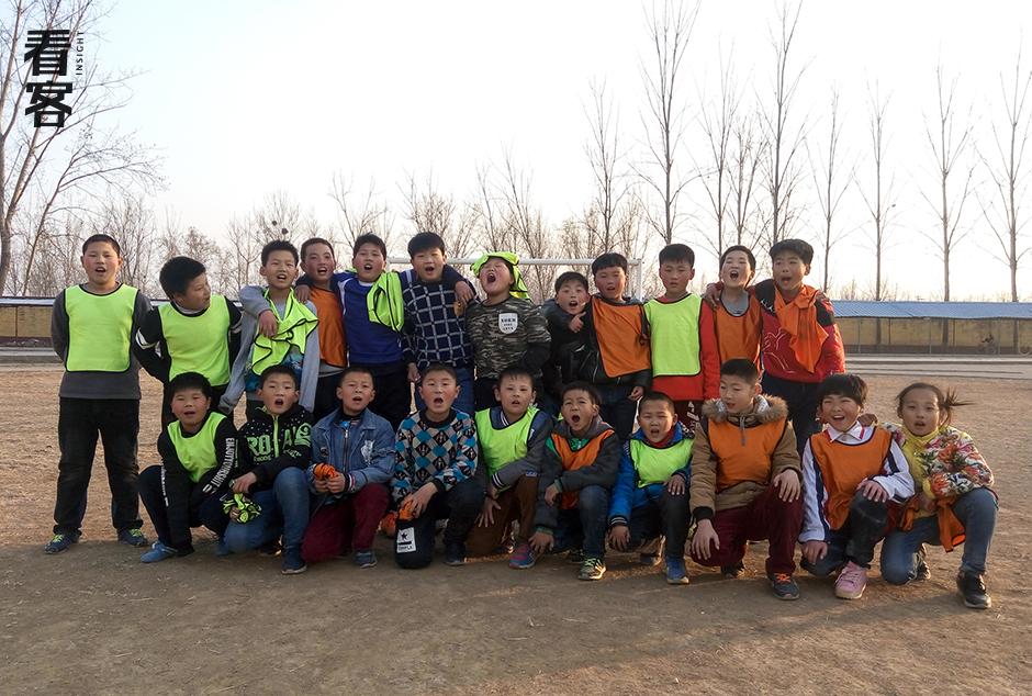 这支秘密发展的乡村足球队，拼命的令人肃然起敬